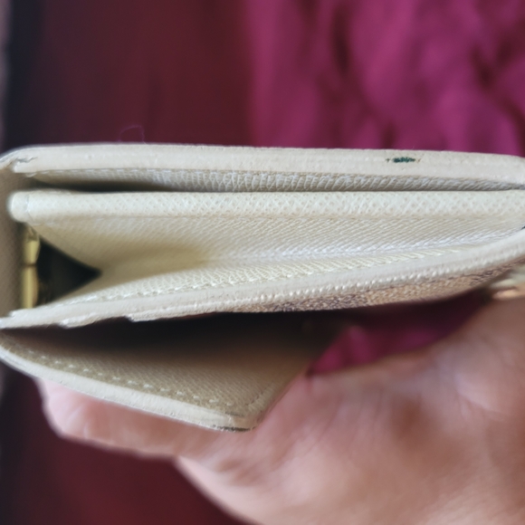 Louis Vuitton Checkered Wallet - Picture 10 of 11